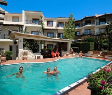 EVA MARE HOTEL & SUITES