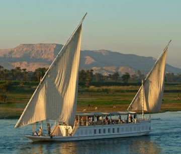Круиз по Река Нил от Кайро с полет от Варна